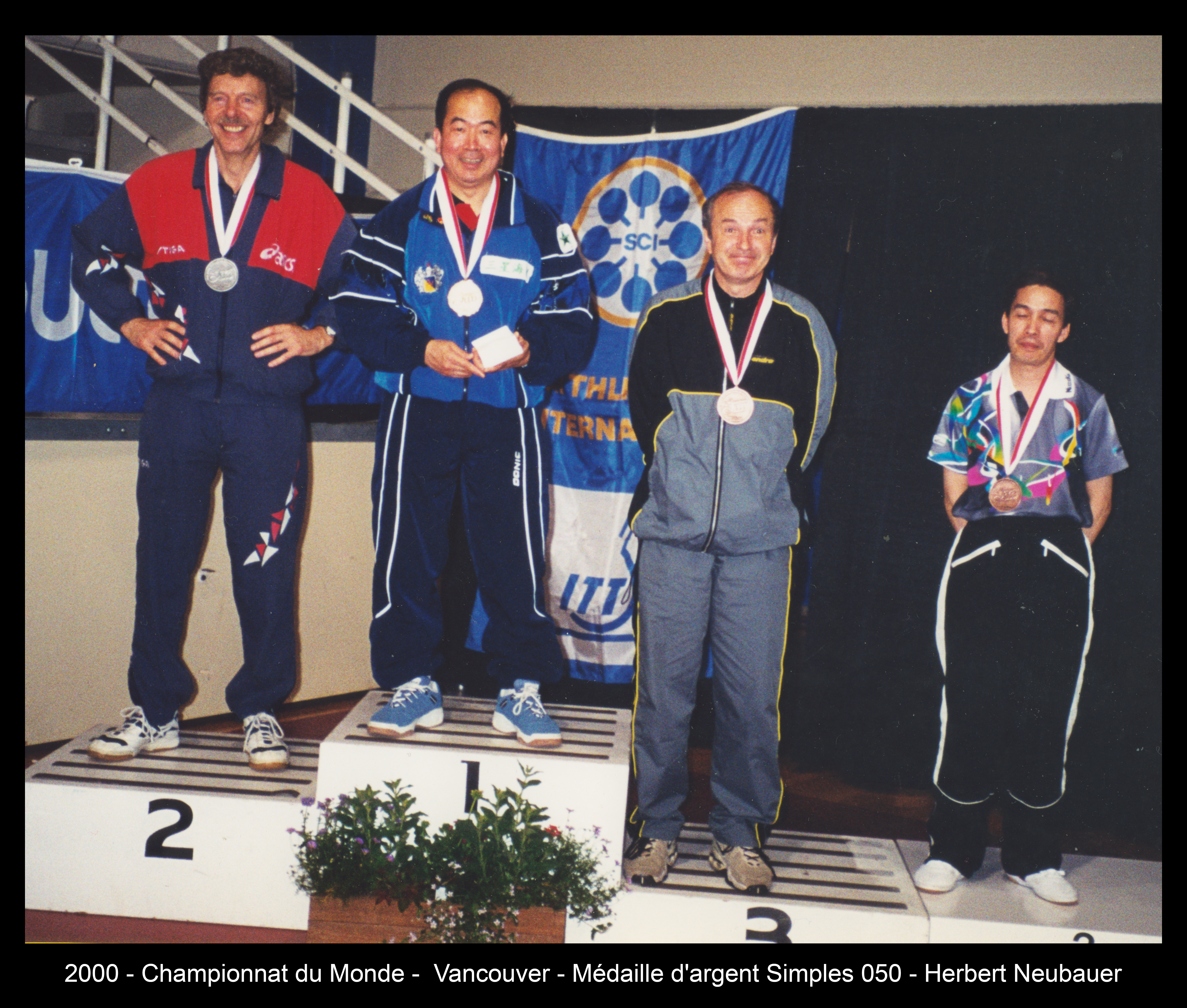 2000 - Championnat du Monde -  Vancouver - Médaille d'argent Simples 050 - Herbert Neubauer